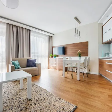 Marina Katy Rybackie, Sun & Snow