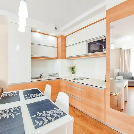 Marina Katy Rybackie, Sun & Snow *