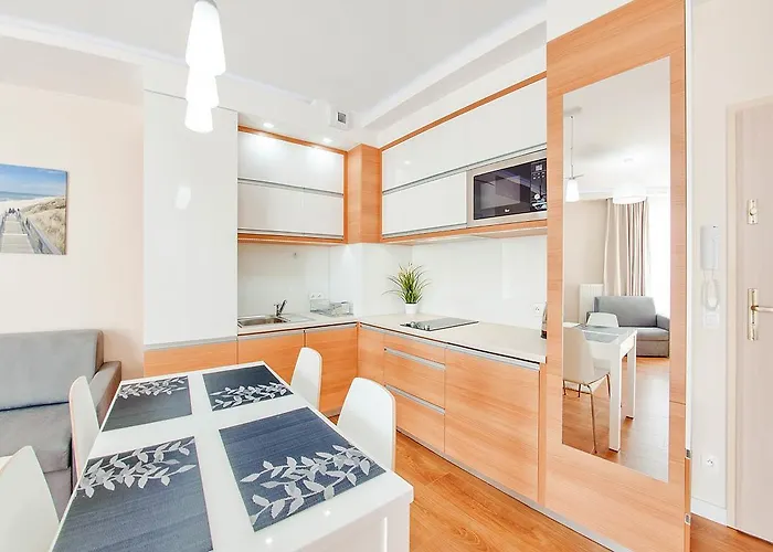 Marina Katy Rybackie, Sun & Snow *